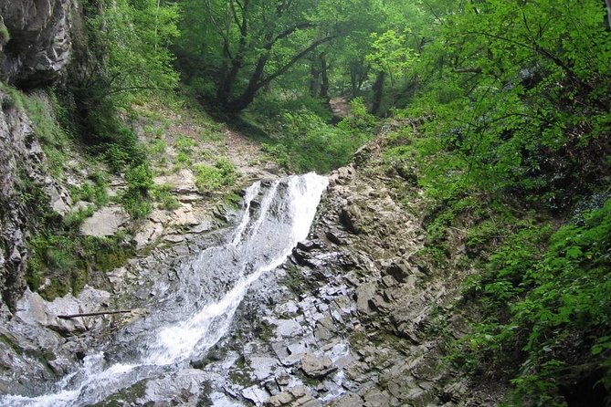 7 days in Azerbaijan - Day 6: Gobustan, mud volcanoes, and Bibi-Heybat
