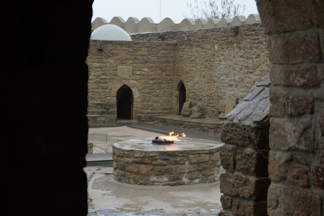 Ateshgah Fire Temple and Yanardag Fire Mountain Private Tour - The guide can make or break the visit