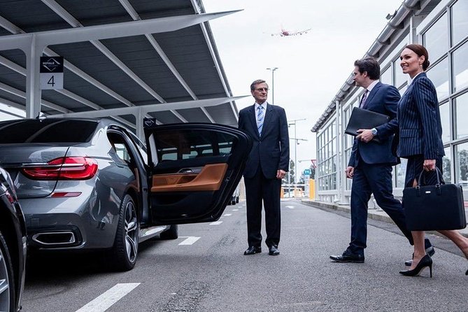 Baku Airport Private Transfer Service - What the praise tells you, and what the poor experience teaches