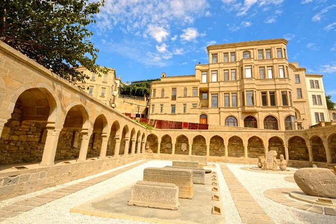 Baku City Tour with Heritage Tours / All Entrance Fees Inc - Guides, pickup, and the human side of the tour
