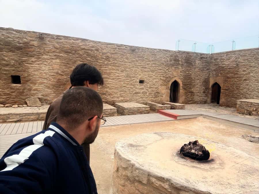 Baku: Gobustan/Absheron guided tour with lunch and tickets - Gobustan’s rock art, where the past is carved in stone