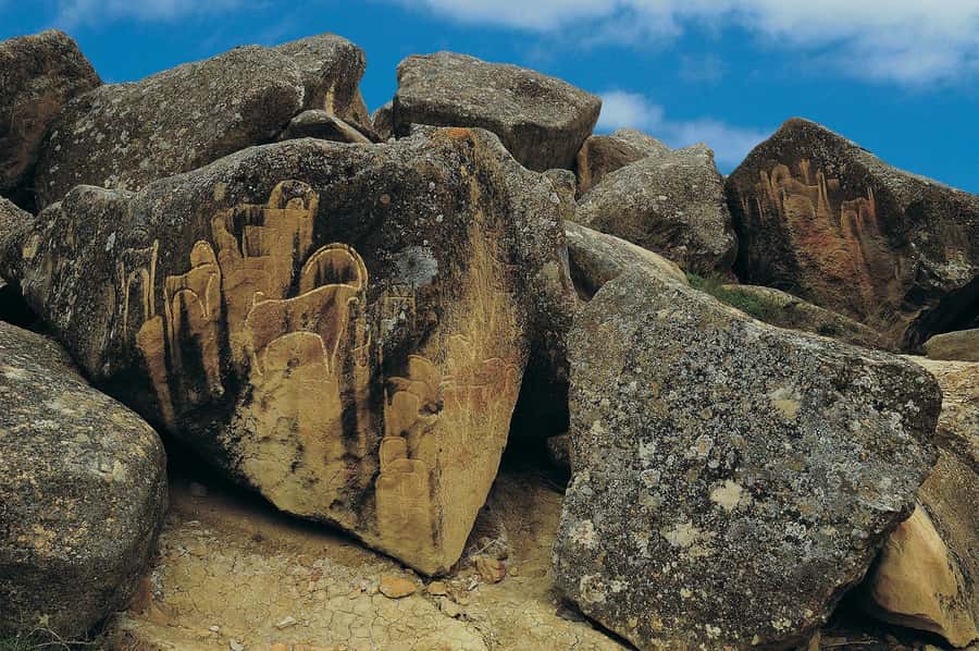 Baku: Gobustan/Absheron guided tour with lunch and tickets - The First Oil Well and Azerbaijan’s industrial story