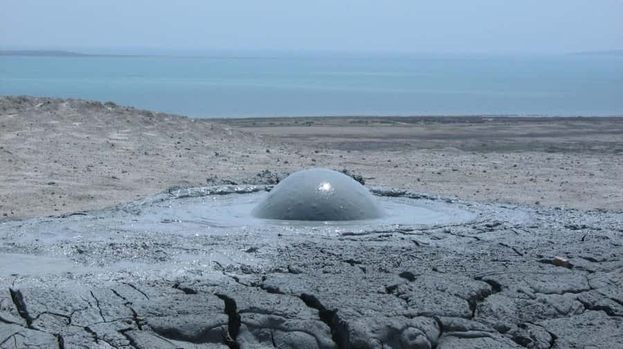 Baku: Gobustan & Absheron with Mud Volcanoes & Fire - Key points to know before booking