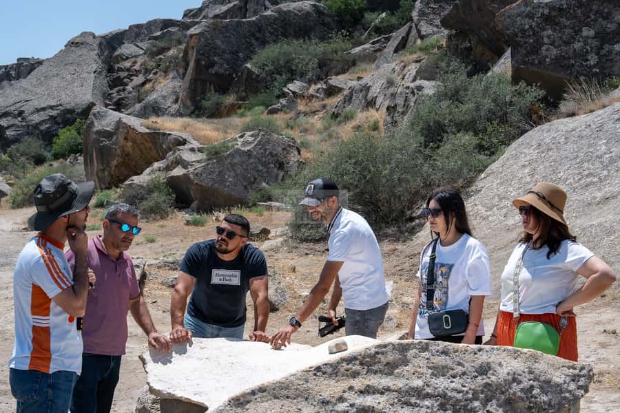 Baku: Gobustan National Reserve Guided Trip - Private - Reading the Petroglyphs at the Open-Air Rock Museum