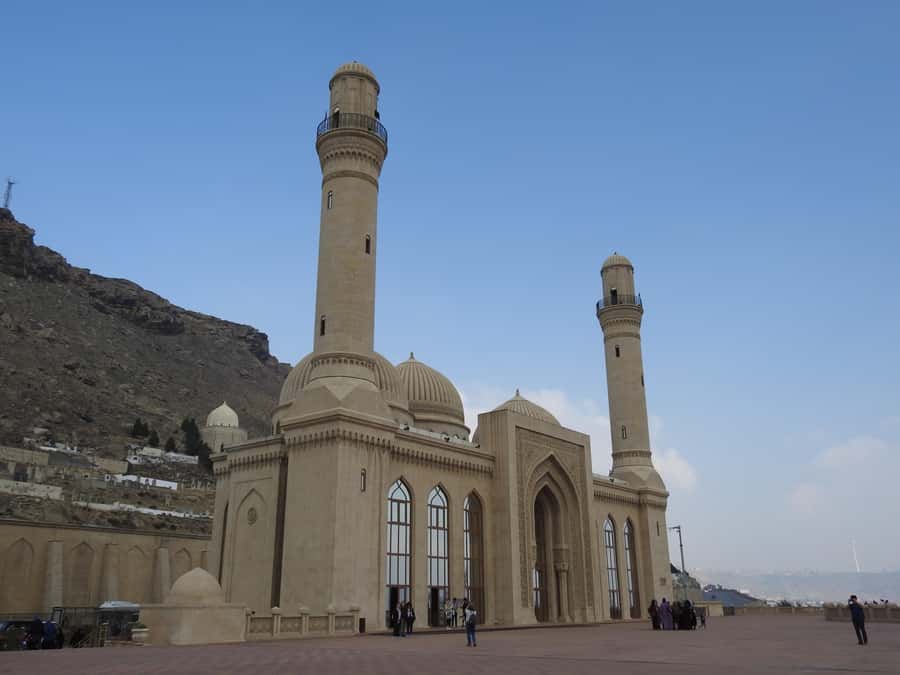 Baku: Gobustan, Volcanoes, Fire Temple and Yanardag Day Trip - Yanardag, where the hillside keeps burning