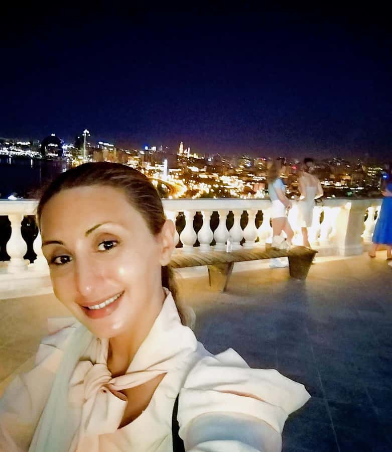 Baku: Light-Up Baku Walking Evening Tour - The Guide Makes the Difference