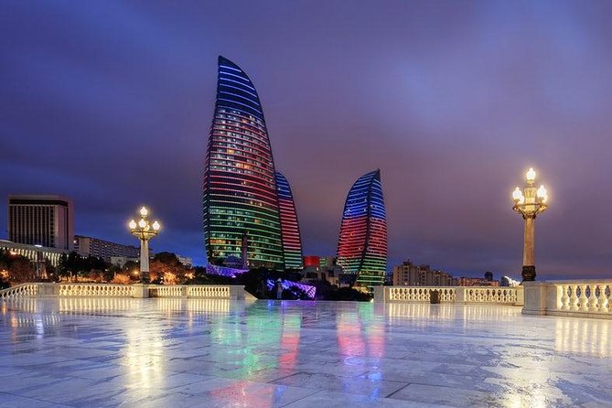 Baku Lights: the Night Tour illuminated by Baku lights - The Heydar Aliyev Center: Baku’s bold modern face