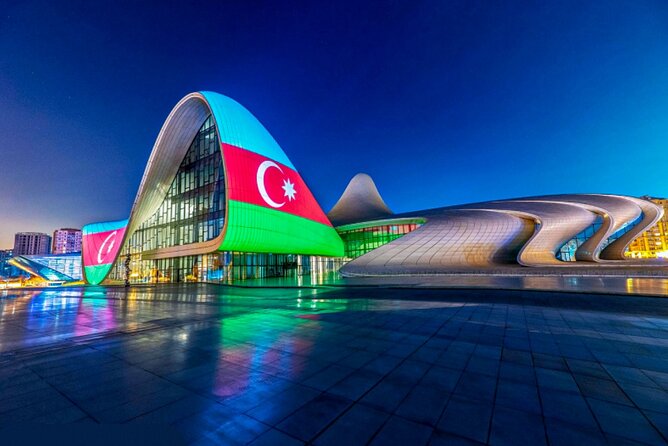 Baku Night City Tour Discover the Magic of Illuminated Landmarks - Guides Who Shape the Evening