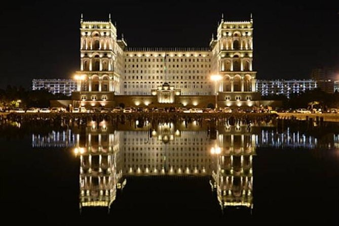 Baku Night Tour - Government House and Neftchiler Avenue