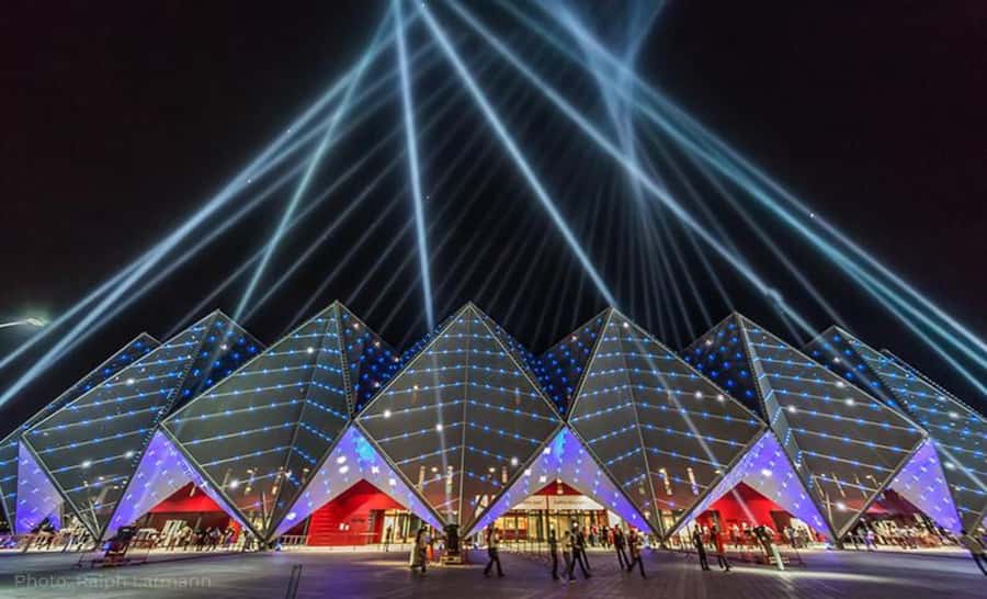 Baku: Nighttime Guided City Tour - The Flame Towers are the modern photo stop