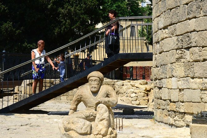 Baku Old City (Icherisheher) Group Tour - Mosques, hamams, and caravanserais along the route