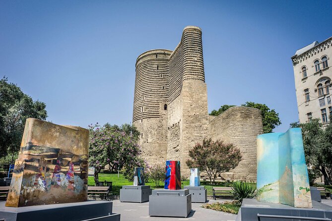 Baku Old City (Icherisheher) Group Tour - Getting oriented in the labyrinth of lanes