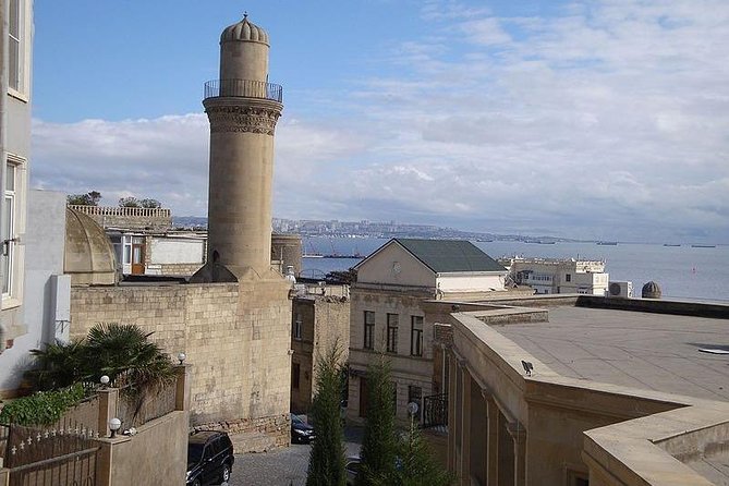 Baku Old City Tour - Five minutes with miniature books