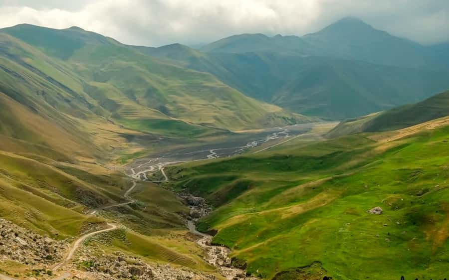 Baku: Quba Khinaliq Group Tour, Free Gobustan Absheron Tour - Candy Cane Mountain and the photo stops