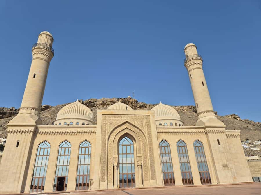 Baku: The Best 5 Sightseeing Spots Gobustan + Old City Tour - Lunch is practical, not part of the price