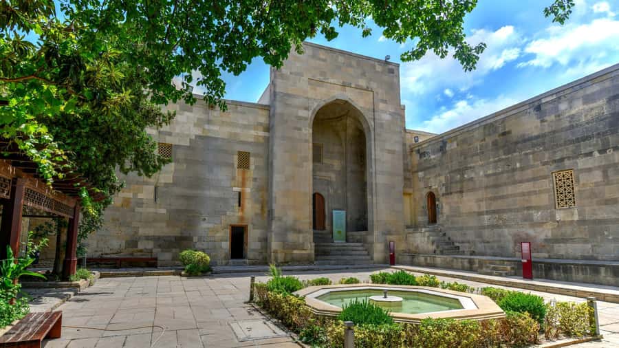 Become a Baku resident in a day - Military Trophy Park and the city’s recent past