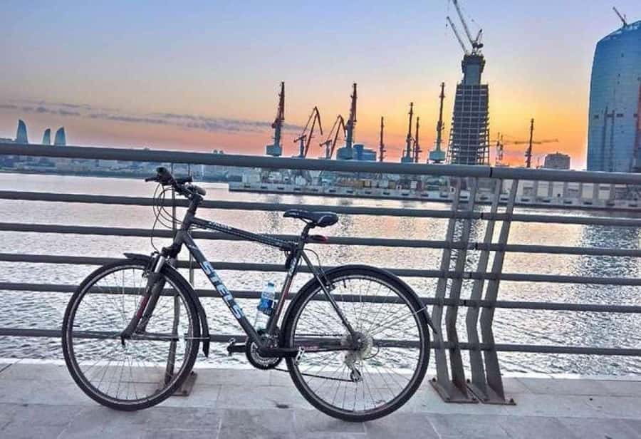 City Highlights Bike Tour - Winter Park shows Baku’s modern side