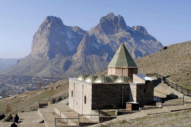 Day Tour from Nakhchivan to Alinja Castle, Ashabi Kahf and Khanegah Tomb - Khanegah Tomb and the region’s older traditions