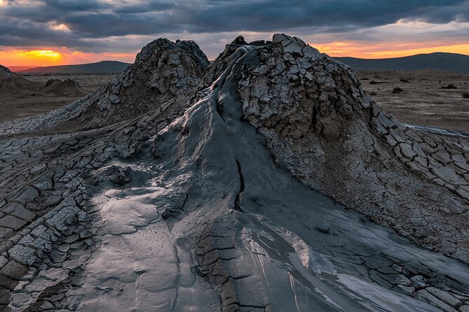Discover Gobustan and Absheron History, Mud Volcanoes and Nature - Guide quality and the practical risks