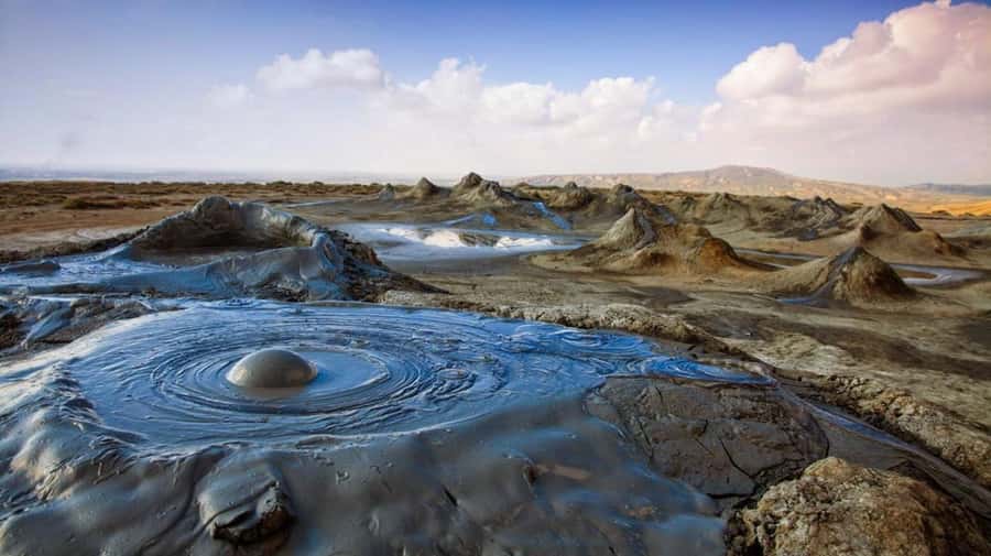 From Baku: Gobustan Guided Day Trip with Transfers - The guide can make or break the outing