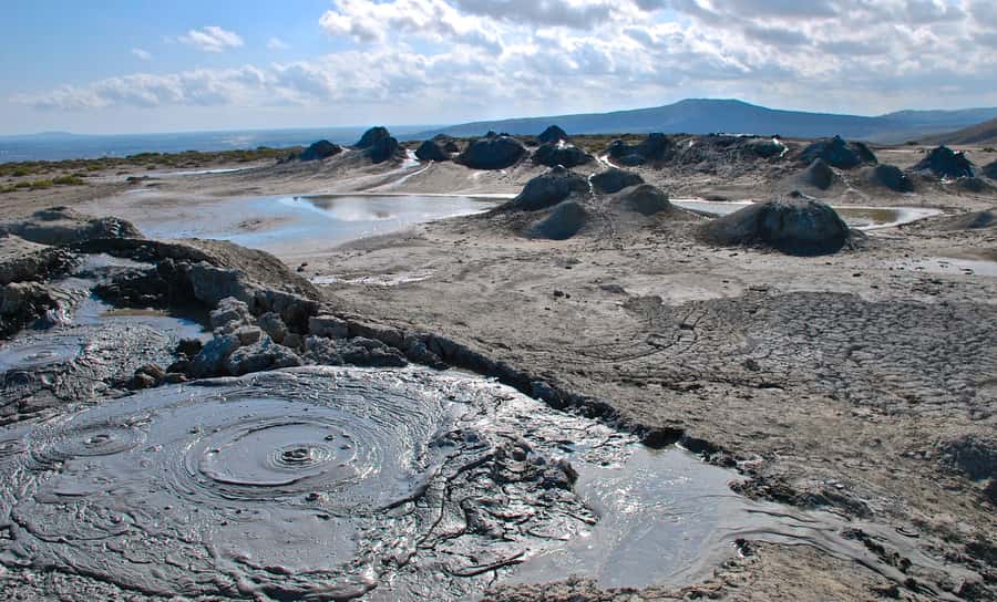 From Baku: Gobustan, Mud Volcanoes & Mosque Private Tour - Bibi-Heybat Mosque and a living place of worship