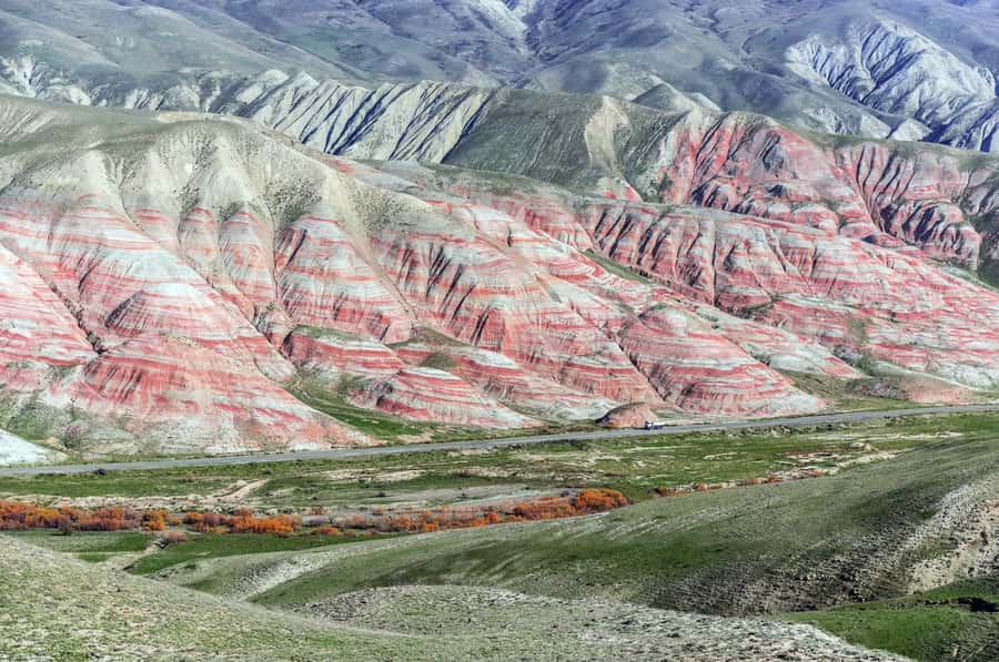 From Baku: Guba-Khinalig Day Trip - Qudyalchay Canyon finishes with rocks and water