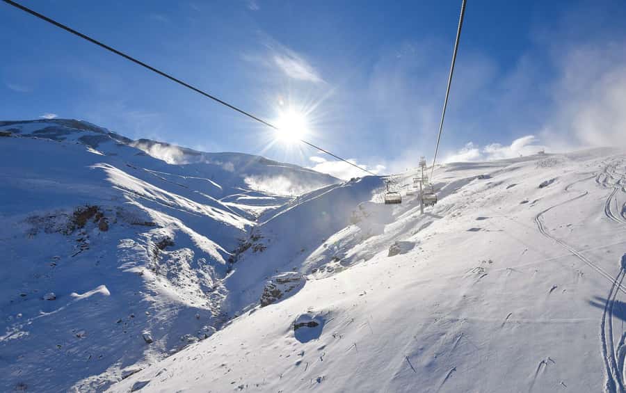 From Baku: Shahdag Mountain Resort Day Trip - Cable cars turn the mountain into the main event