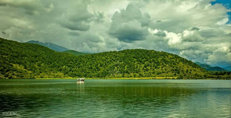 From Baku: Shamakhi and Gabala scenic tour - Leaving Baku for the mountains