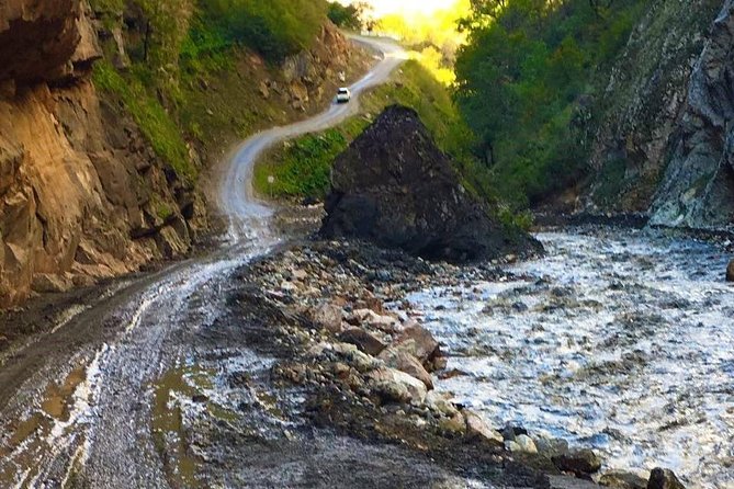 Full-Day Private Tour of Guba and Khinalig - The mountain road to Khinalig