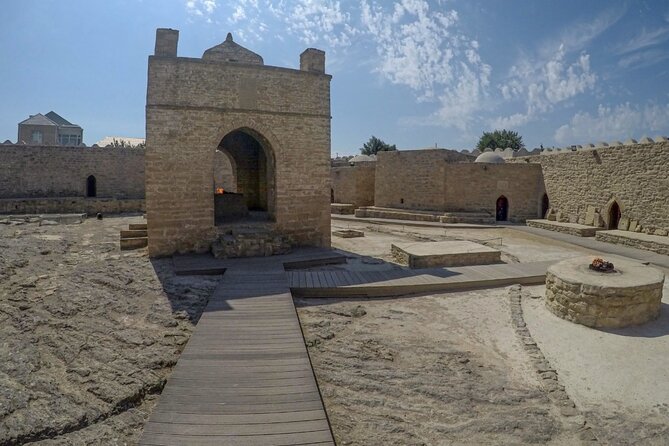 Gobustan-Absheron Tour - Lunch in Baku and the tour’s confusing meal details
