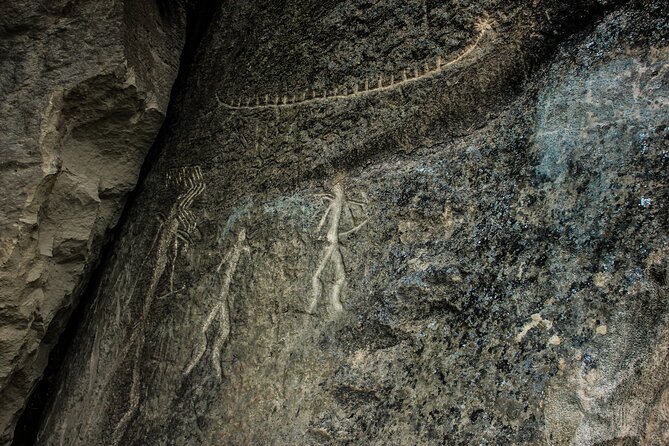 Gobustan and Mud volcanoes PRIVATE TOUR - Walking among 6,000 ancient rock drawings