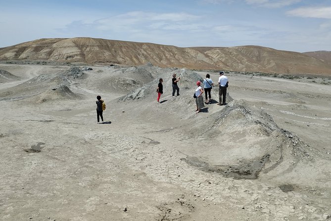 Gobustan Tour and Mad Volcanoes - tour to stone age - The mud volcanoes and the ride to reach them