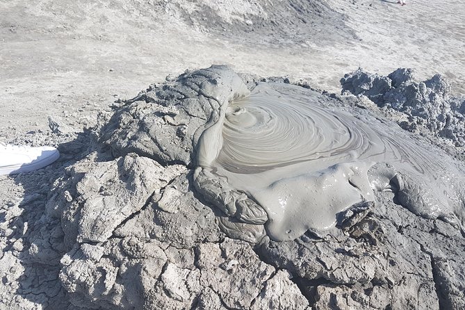Gobustan Tour and Mad Volcanoes - tour to stone age - Weather, clothing, and useful preparation