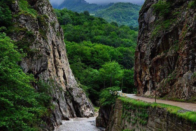Guba & Khinalig & Candy Mountains (Private or Group) - The difficult road to Khinalig