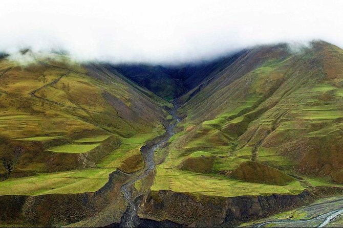 Guba Khinalug & Candy Cane Mountains tour (by Old City Tours) - Guides, drivers, and the small-group setting