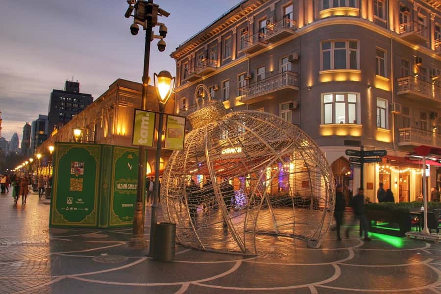 Incredible Baku Nights Panoramic Tour - Comfort, weather, and practical preparation