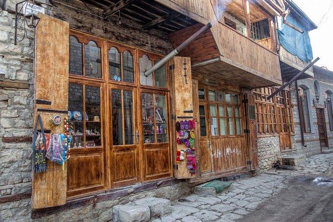 Lahij - village of masters - The mountain road to Lahij