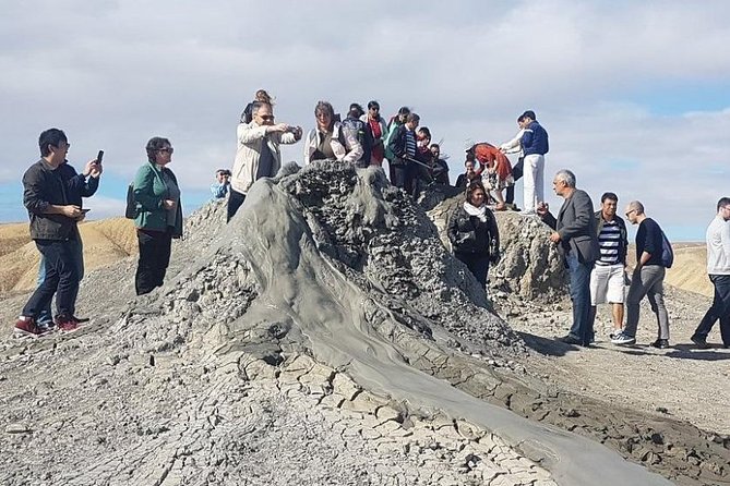 Mud Volcanoes & Gobustan tour (Group & Private) - What the guide adds to the experience