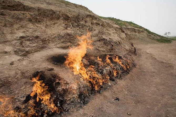 Mystic Ateshgah and Yanar Dag Tour - Yanar Dag: a quick look at Azerbaijan’s eternal flame