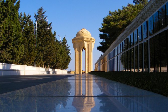 Old and Modern Baku City Private Tour - Guide quality and the pace of the experience