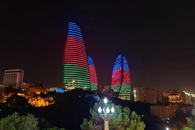 Old and Modern Baku Tour ( Day & Night Time) - Ismailiyya Palace, Fountain Square, and Governor’s Park