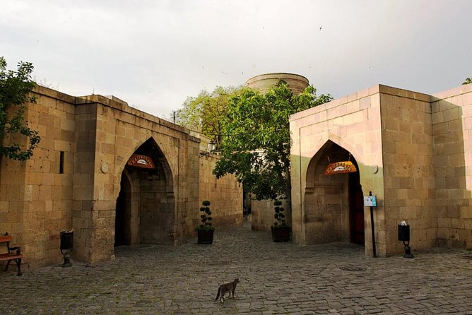 Old City Walking Tour - Juma Mosque, hamams, temples, and smaller details