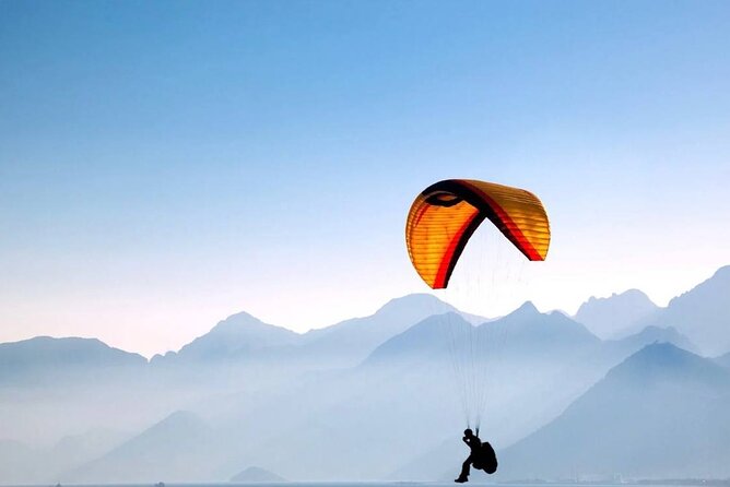 Paragliding Tour Baku - Arriving at the Beshbarmagh launch area