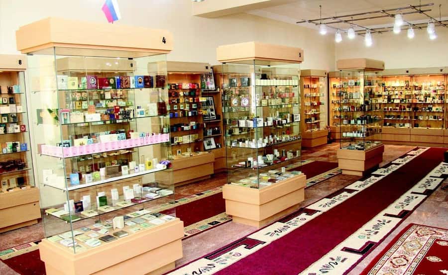 Private Baku City - A three-minute walk to tiny books