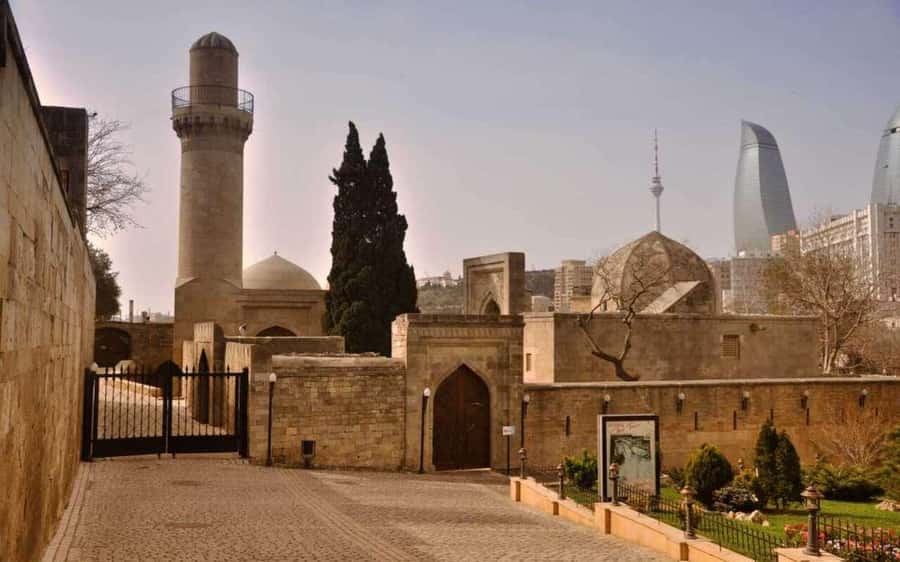Private Baku City - What the $70 price really covers