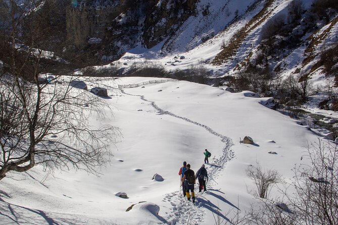 Private Hike through Magic Valley to Laza waterfalls - Laza waterfalls arrive near the village