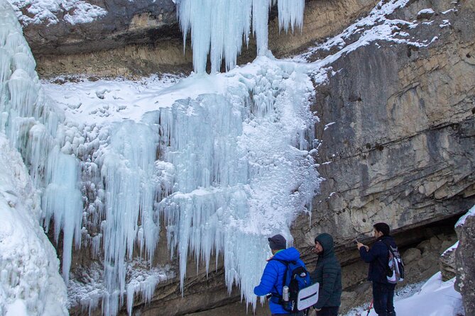 Private Hike through Magic Valley to Laza waterfalls - The private format and guide support