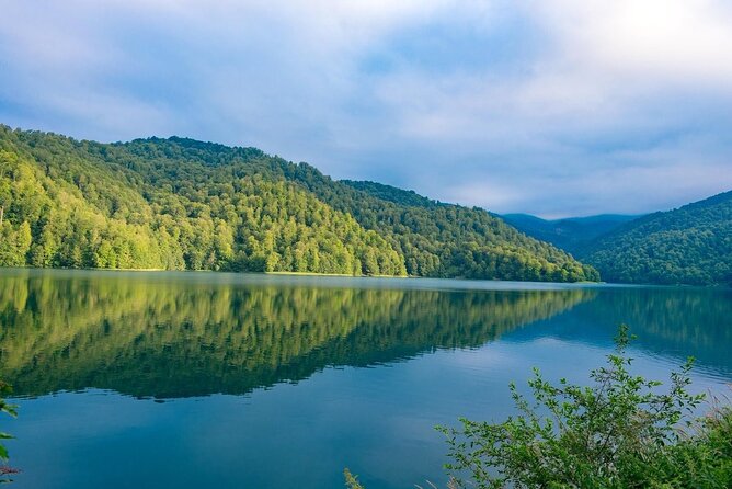 Shamakhi And Gabala Tour (All inclusive) - Tea, sweets, and a quick taste of local hospitality